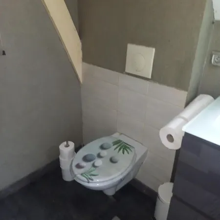 Loue Pour Les 24 Voiture 게스트하우스