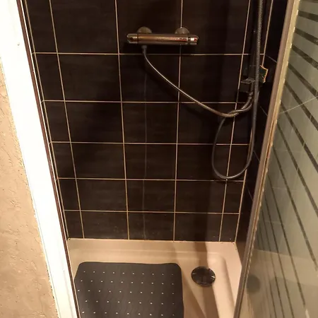 Gæstehus Loue Pour Les 24 Voiture *